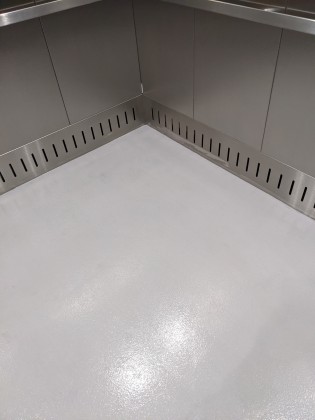 Clean elevator floors